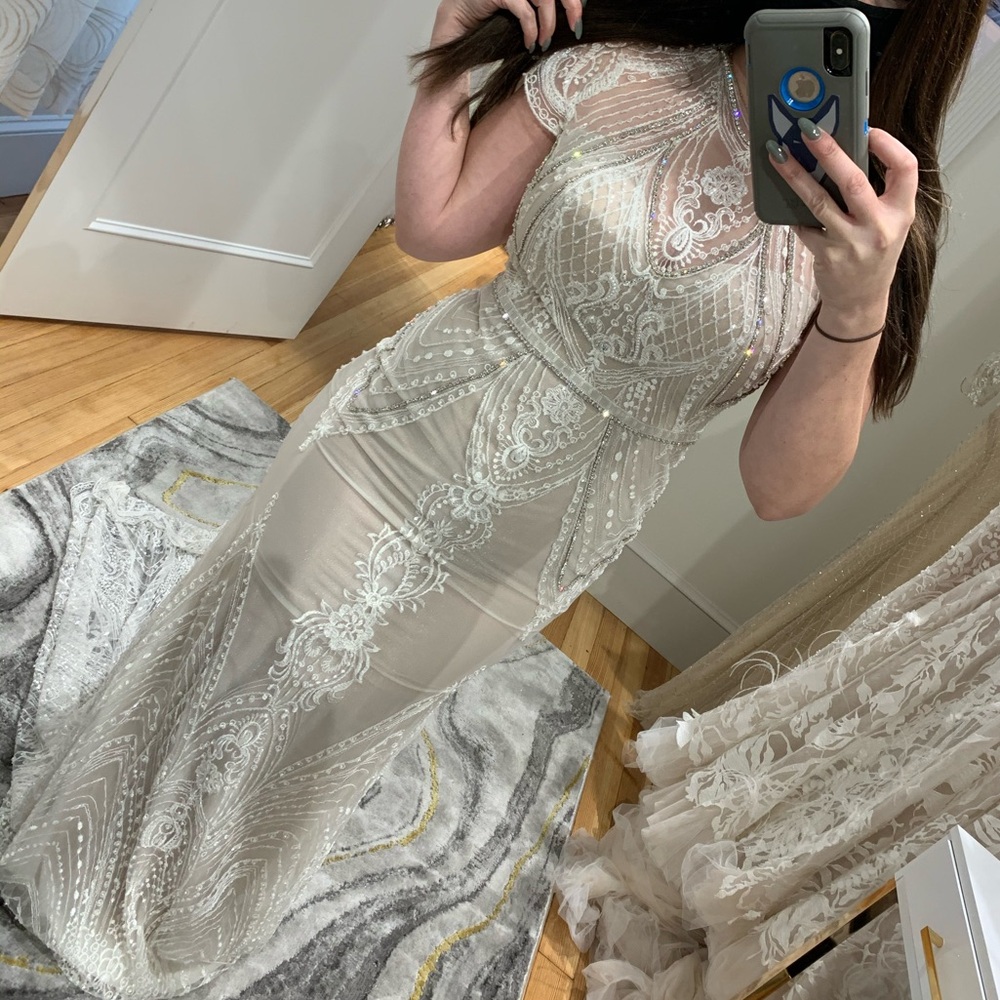Berta Wedding Dress 16-04 Size 40 - Picture 11 of 16